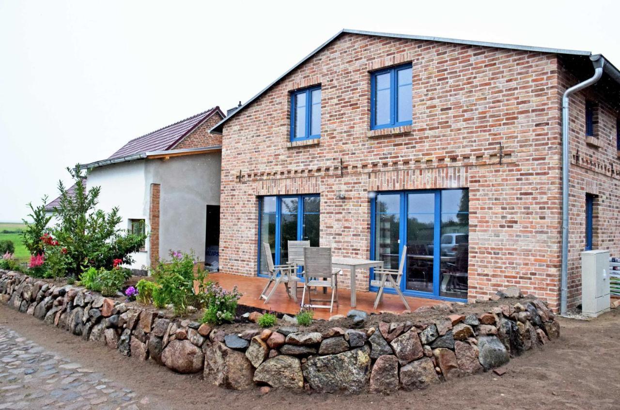 Ferienhaus Zum Boddenstrand Mit Ka Groß Zicker Bagian luar foto