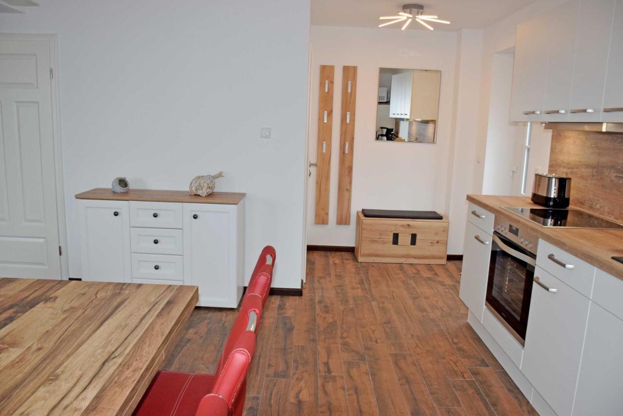 Ferienhaus Zum Boddenstrand Mit Ka Groß Zicker Bagian luar foto