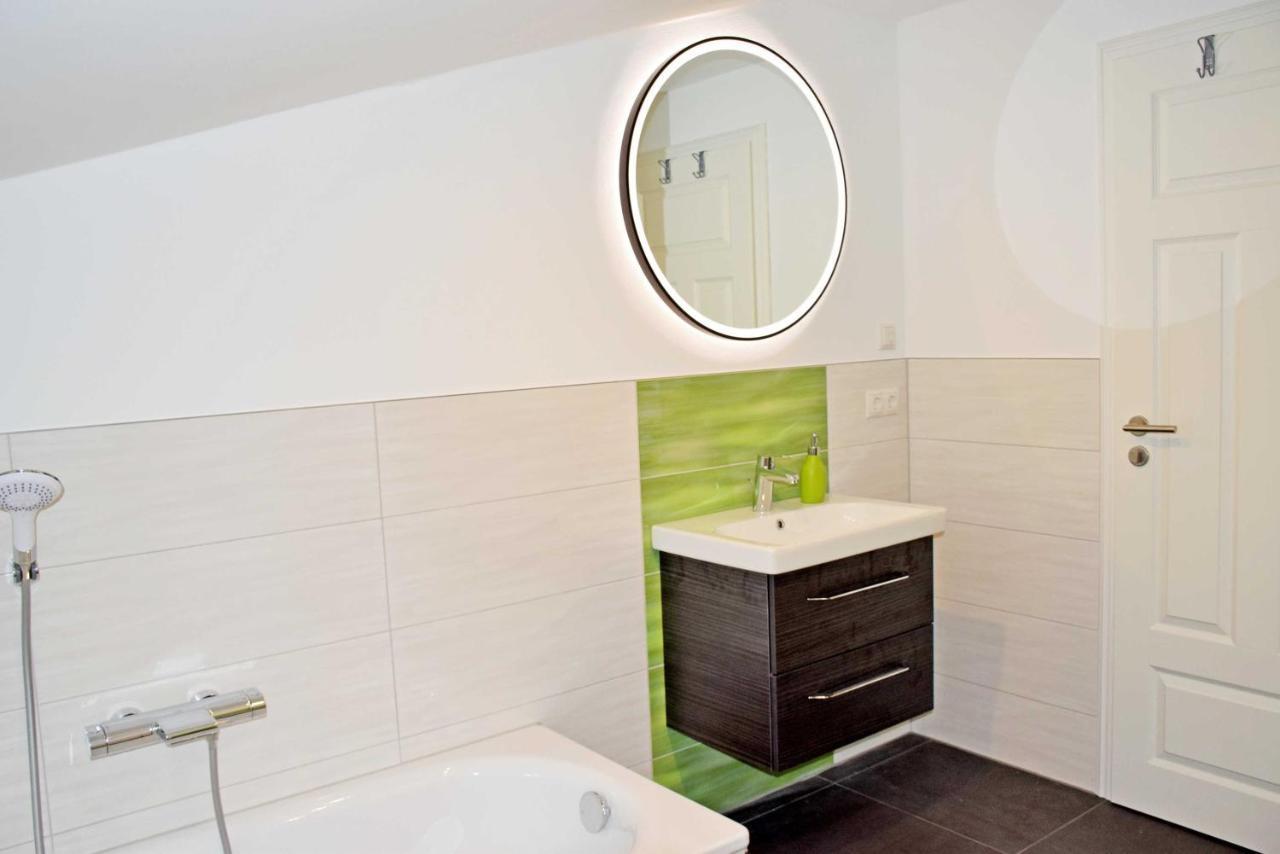 Ferienhaus Zum Boddenstrand Mit Ka Groß Zicker Bagian luar foto