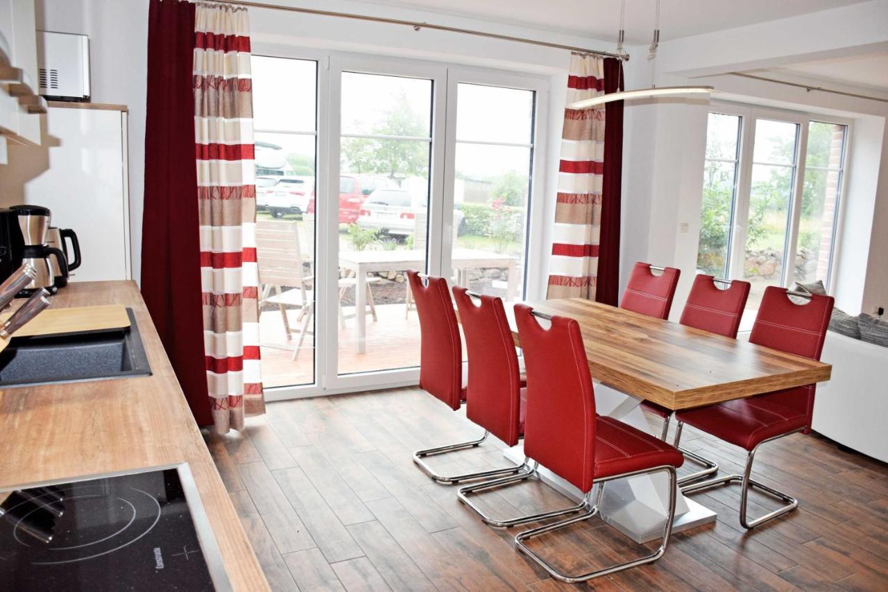 Ferienhaus Zum Boddenstrand Mit Ka Groß Zicker Bagian luar foto