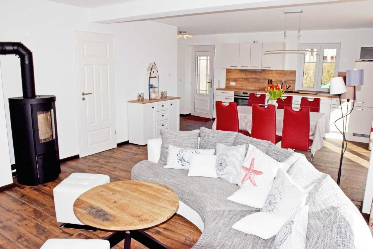 Ferienhaus Zum Boddenstrand Mit Ka Groß Zicker Bagian luar foto